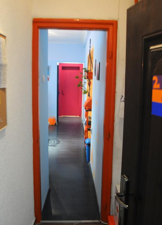 Apartment Orange Purple Blue Zagreb Chambre photo