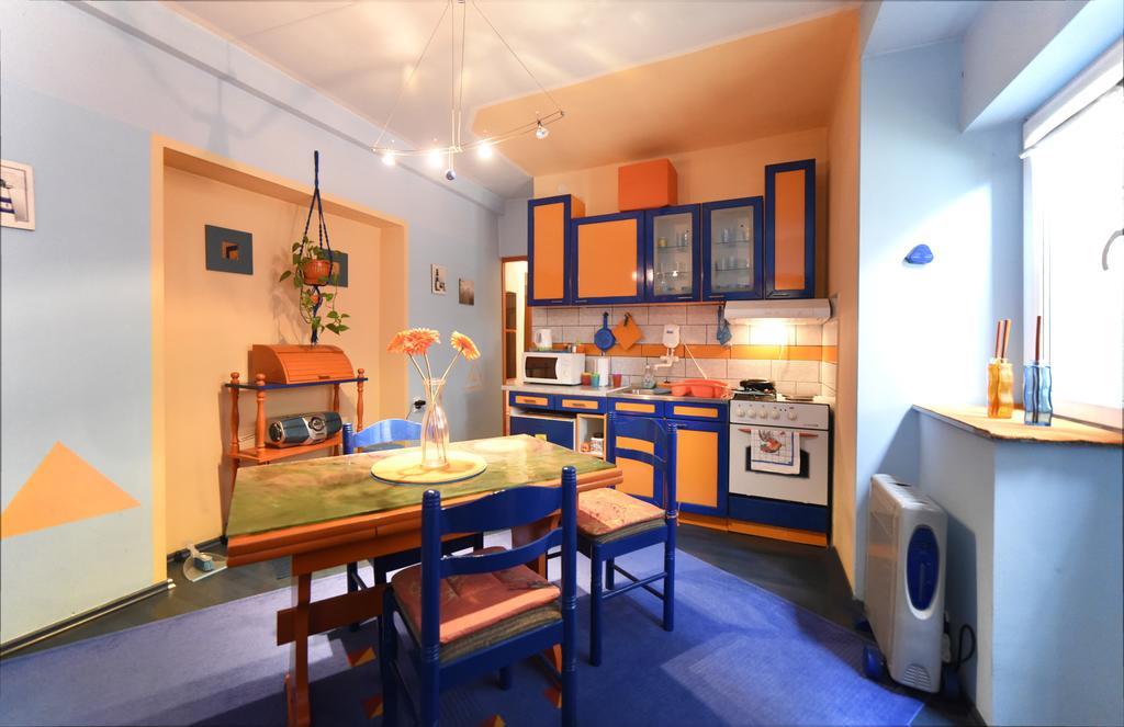 Apartment Orange Purple Blue Zagreb Extérieur photo