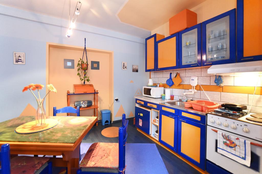 Apartment Orange Purple Blue Zagreb Extérieur photo