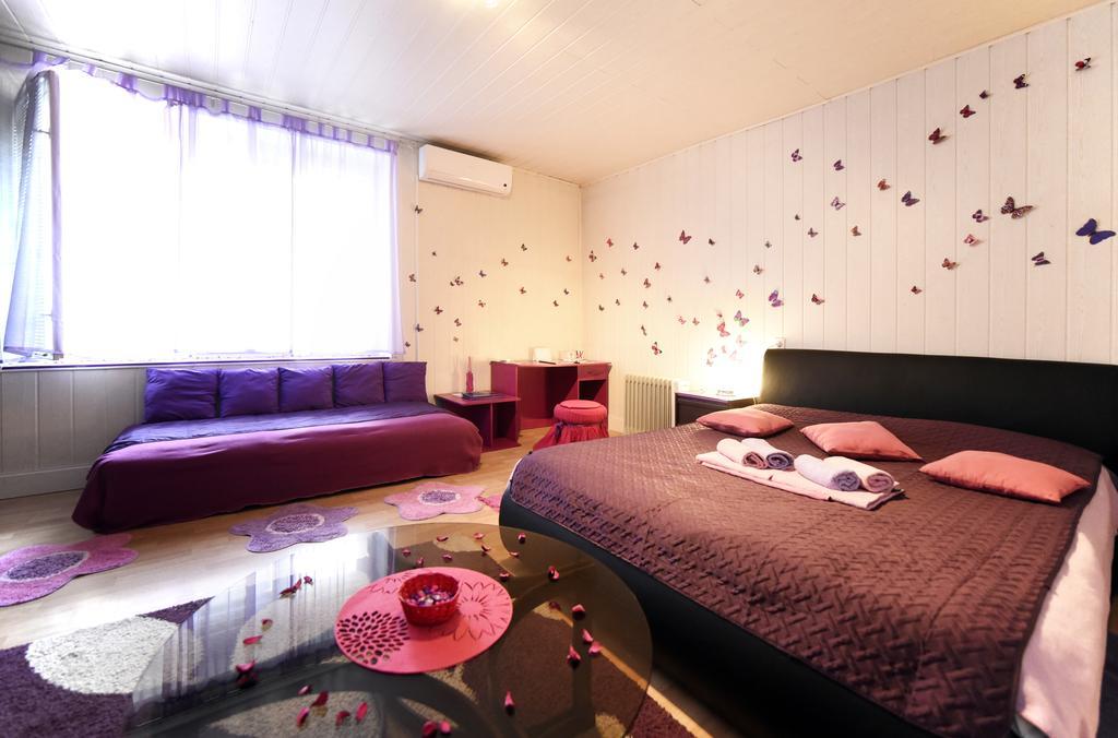 Apartment Orange Purple Blue Zagreb Extérieur photo