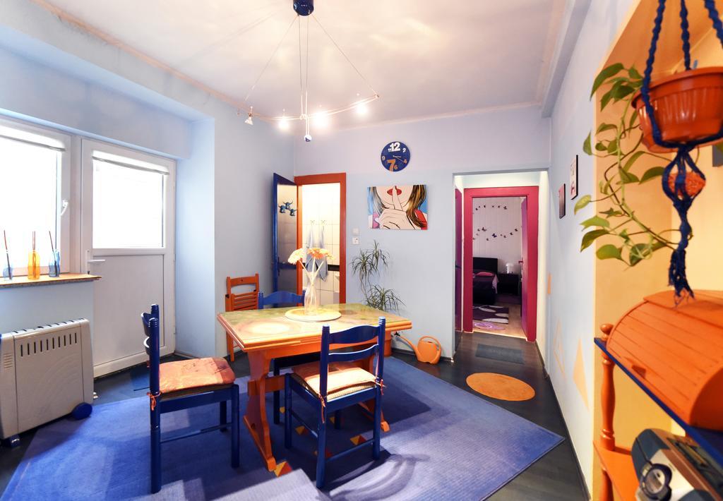 Apartment Orange Purple Blue Zagreb Extérieur photo